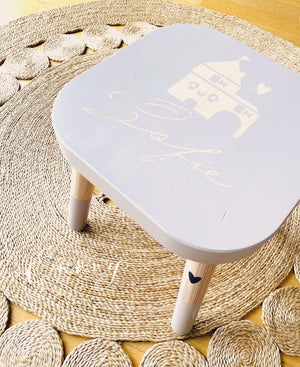 Holzhocker personalisiert