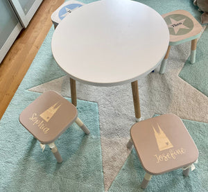 Holzhocker personalisiert